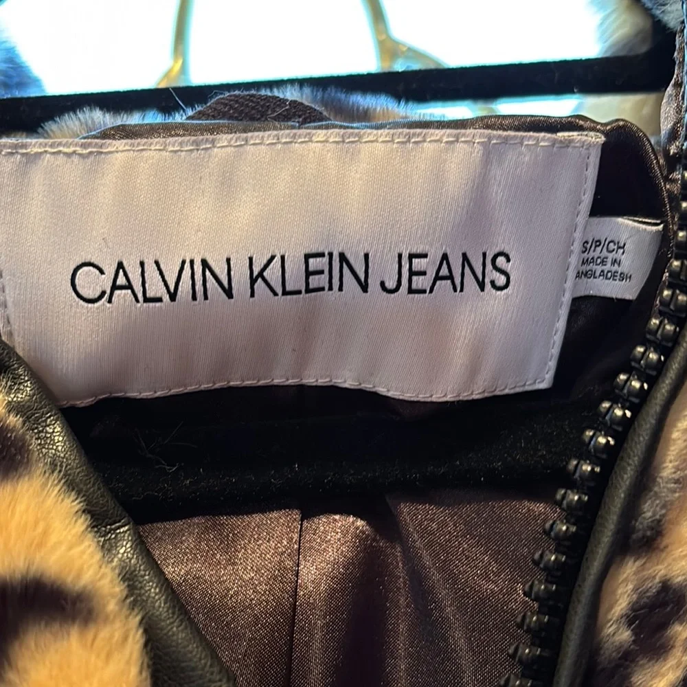 Leopard Print Faux Fur Jacket - Picture 3 of 5